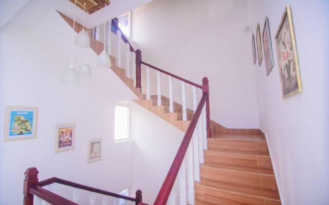 White House Mount Lavinia