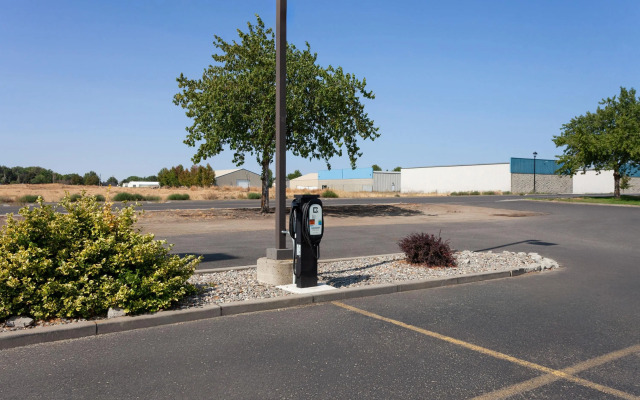 Days Inn & Suites by Wyndham Spokane Airport Airway Heights