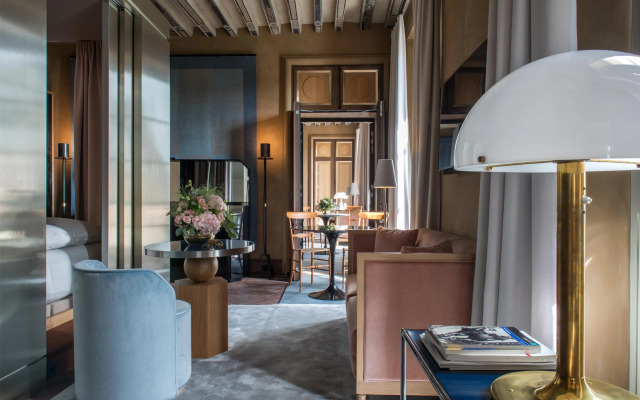 Cour des Vosges - Evok Collection