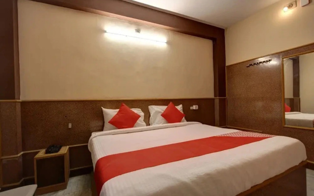 Hotel Viknesh by OYO Rooms