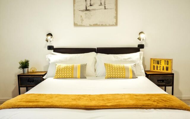 Large Flat/industrial Style/close to Termini