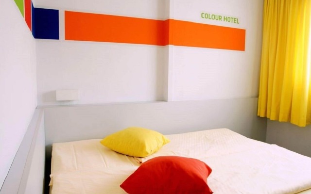 Colour Hotel