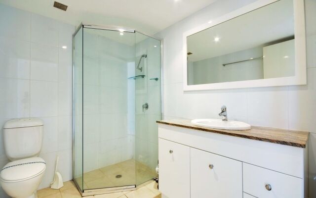 Albacore, Unit 6, 12 Ondine Close