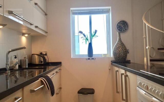 2257-Stunning Penthouse First Line Port Sea View