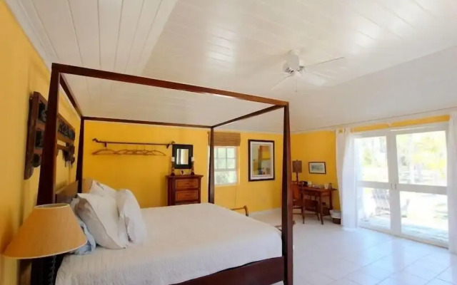 Secluded Paradise: Grand Estate With Kayaks And Snorkeling
