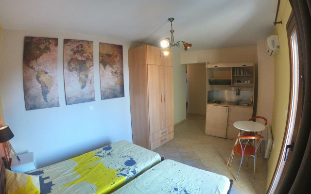 Arabas —  Hostel