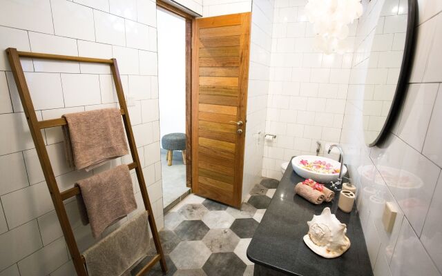 Abdi Hotel & Bungalow