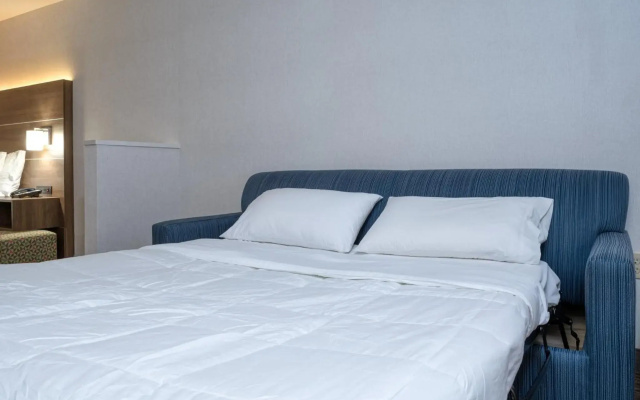 Holiday Inn Express Radcliff-Fort Knox by IHG