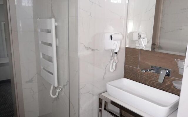 Alexandar Square Apartments