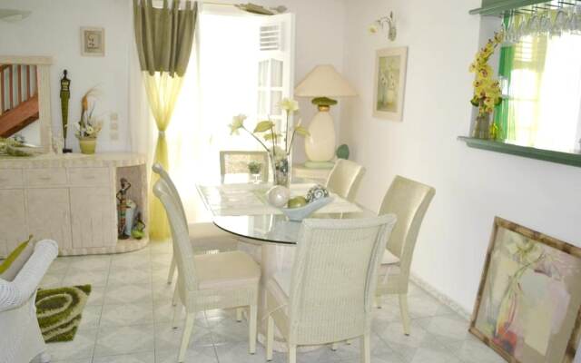 Property with 3 Bedrooms in Deshaies, with Wonderful Sea View, Shared Pool, Enclosed Garden - 2 Km From the Beach