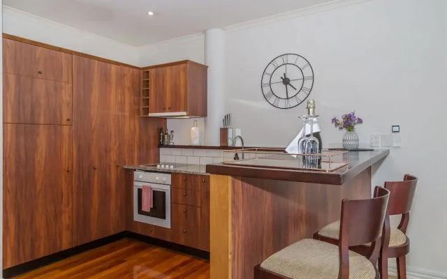Princes Wharf - Charming 1BR Apartment