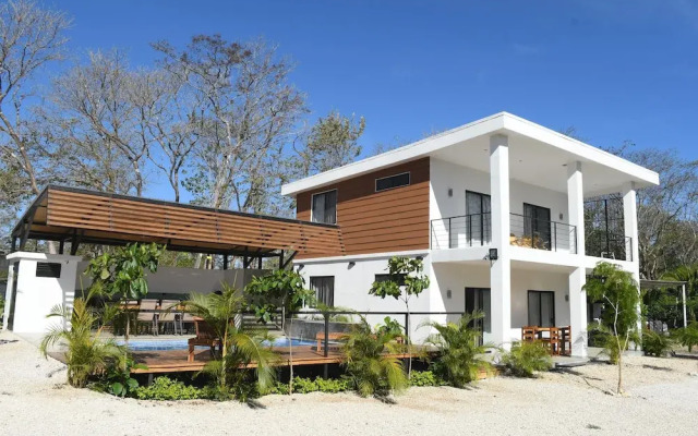 Little Hawaii Avellanas - Beachside Studio