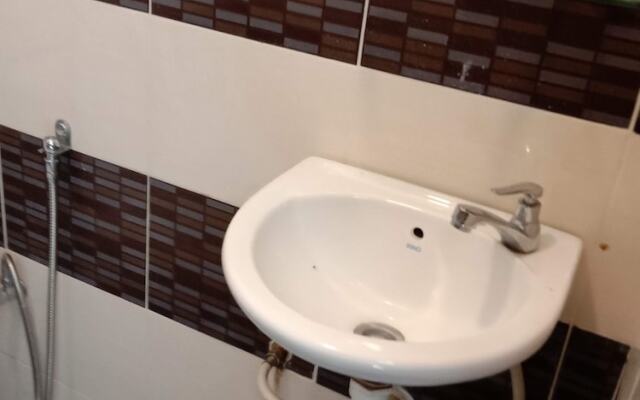 Oyo 90046 Bangi Guest House