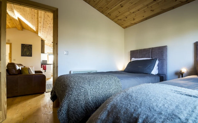 Laurel Lodge - Log Cabin - St Florence