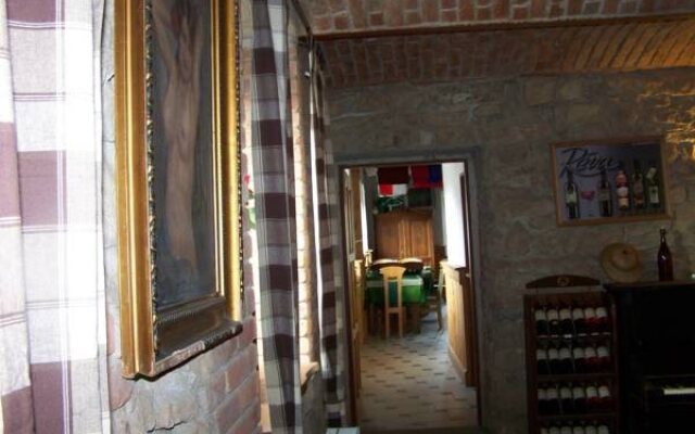 Restaurace a penzion U Lva