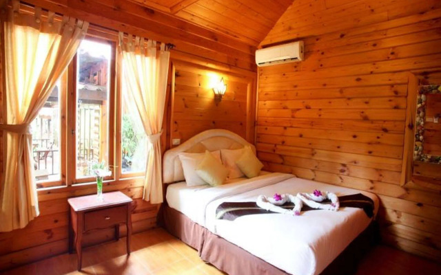 Tonsak Resort