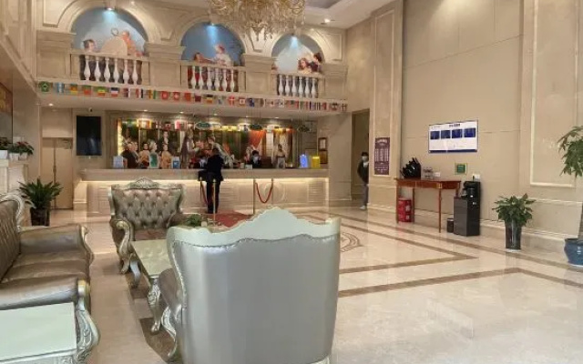 Vienna International Hotel (Changsha South High-speed Railway Station Sports New City) – Lobby – Changsha