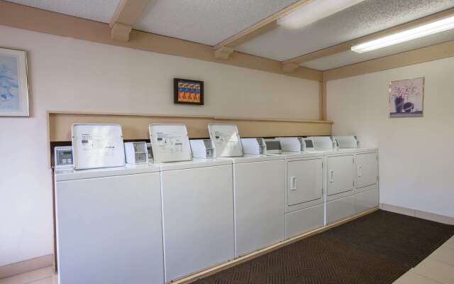 Knights Inn Greensburg