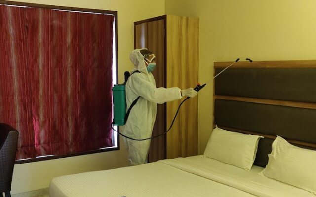 FabHotel Crawford Inn South Mumbai