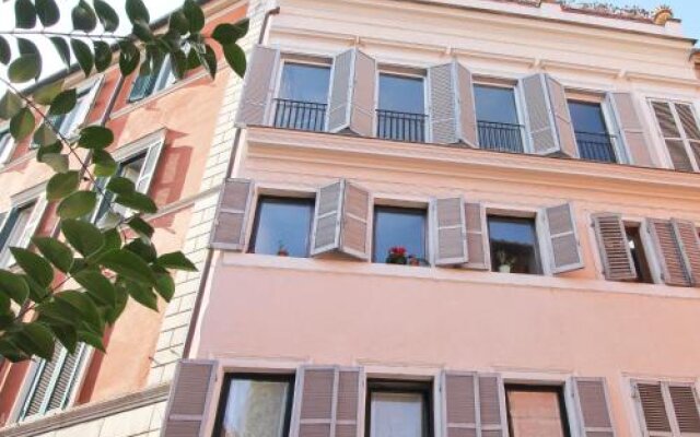 Luxury Art Apt With Terrace In Trastevere