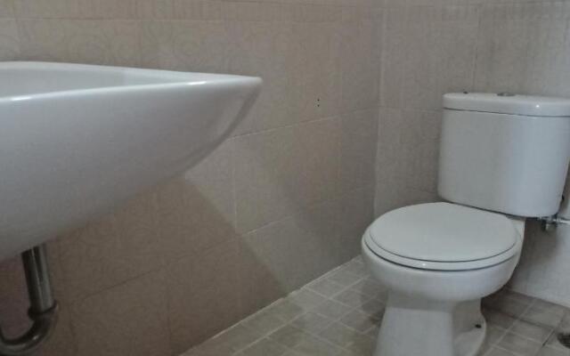 OYO 2777 Sleepover Sei Serayu