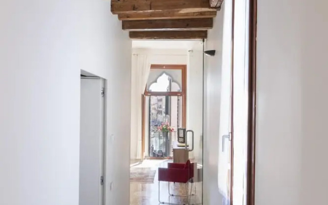 Best Rialto Palace 2 by Wonderful Italy