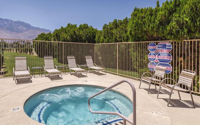 WorldMark Palm Springs - Plaza Resort and Spa