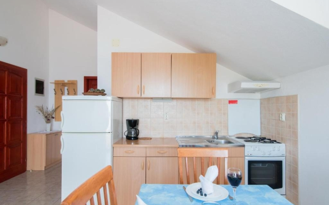 Apartment Annie - sea view : A1 Postira, Island Brac