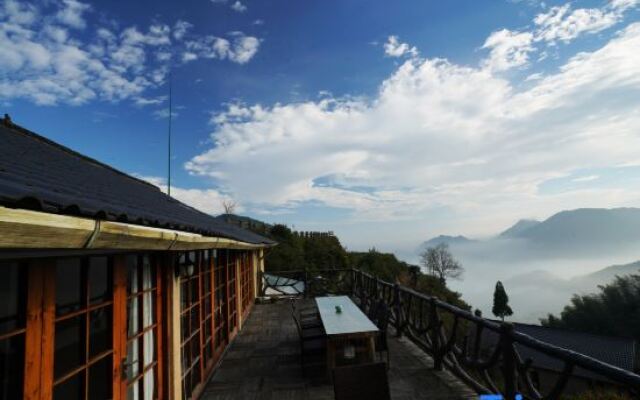 Yun Shang Wu Tian Guesthouse