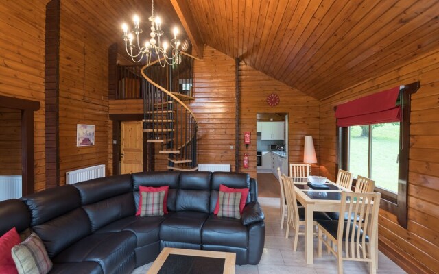 Lady Galloway Lodge 29 with Hot Tub, Newton Stewart