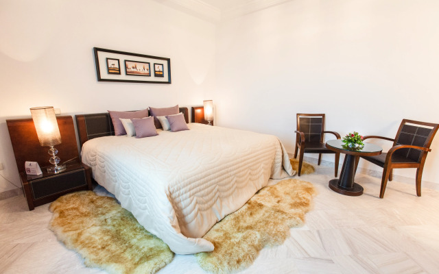The Penthouse Suites Hotel
