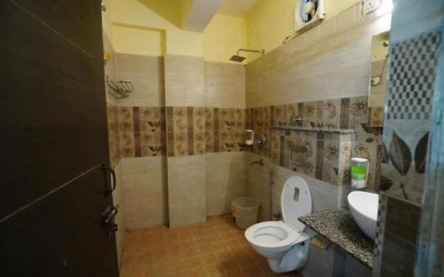 OYO 44364 Hotel Gaurab