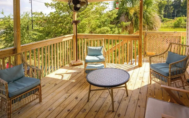 Riverfront Savannah Retreat w/ Private Dock!
