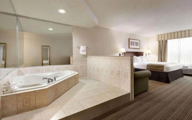 Country Inn & Suites by Radisson, Kingsland, GA