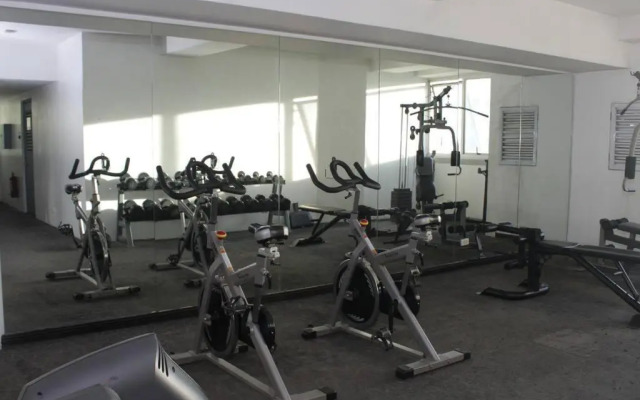 A2J Luxury 1BR BGC Balcony Suite Near BurgosCircle