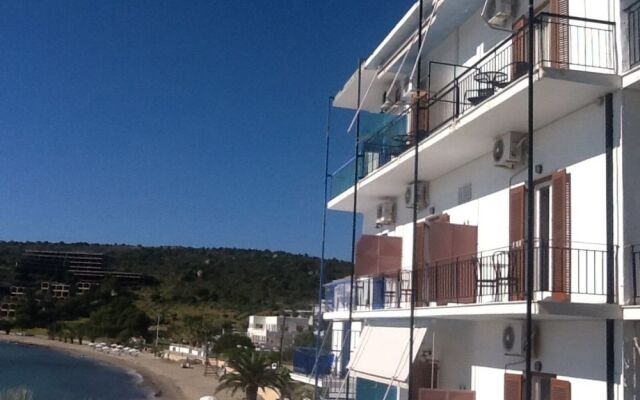 Oasis Hotel