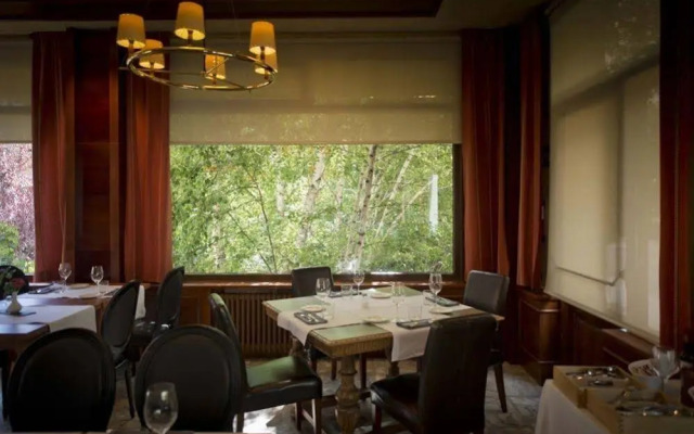 Apartamentos Pessets Adelaida