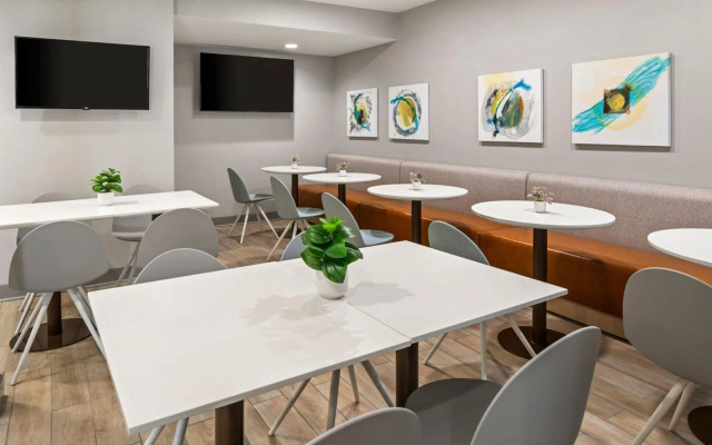 TownePlace Suites by Marriott Chicago Lombard
