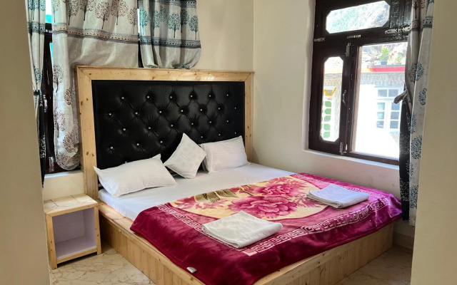 Blue star homestay kasol