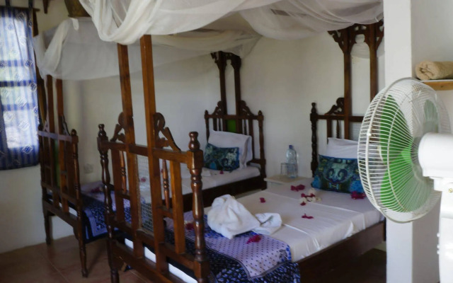 Bliss Beach Lodge