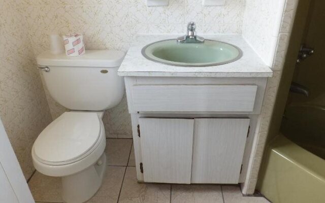 Budget Inn Express