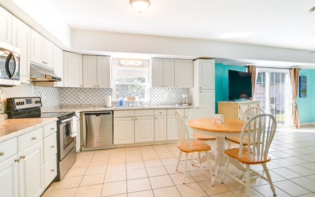 Pawleys Island Retreat - Golf Cart Included!