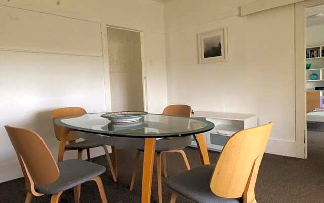 Muriwai Lodge