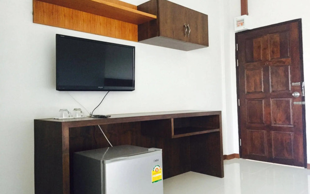 Siriwat Apartment