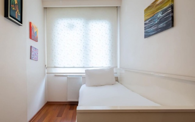 Pleasant Flat With Central Location in Sisli