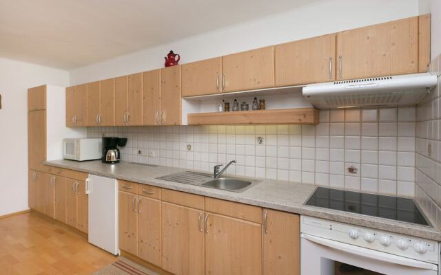 Lush Apartment With Swimming Pool in Silz