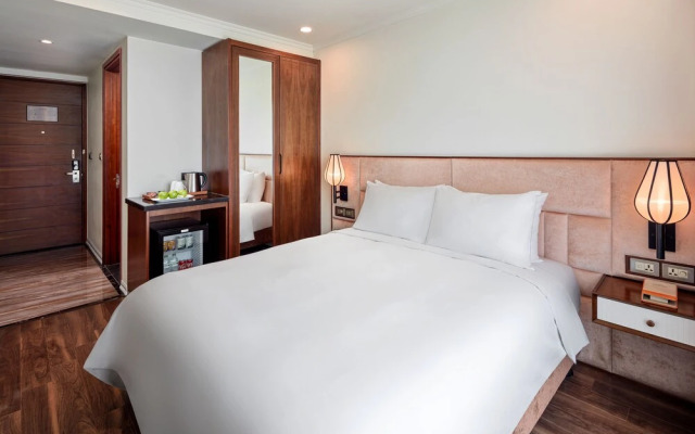 Ravatel Luxury Hotel Bac Giang