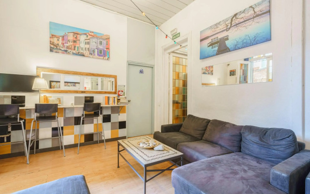 Casa Barcelo Hostel