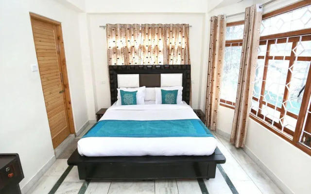 Oyo 11584 Home Modern Studio Apartment