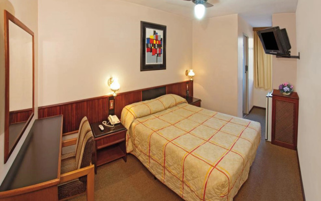 Lira Hotel
